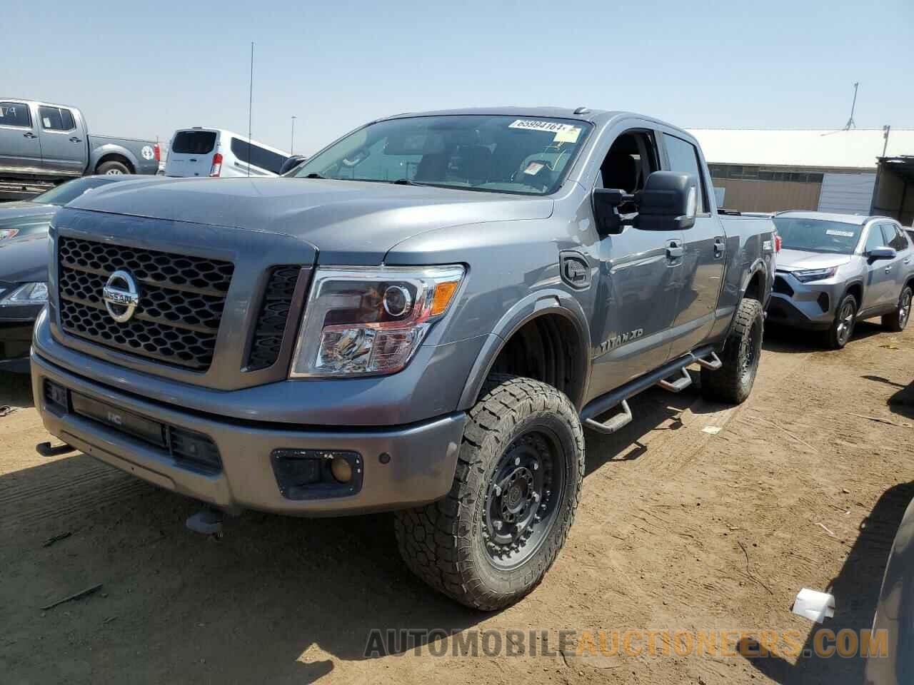 1N6BA1F44HN558449 NISSAN TITAN 2017