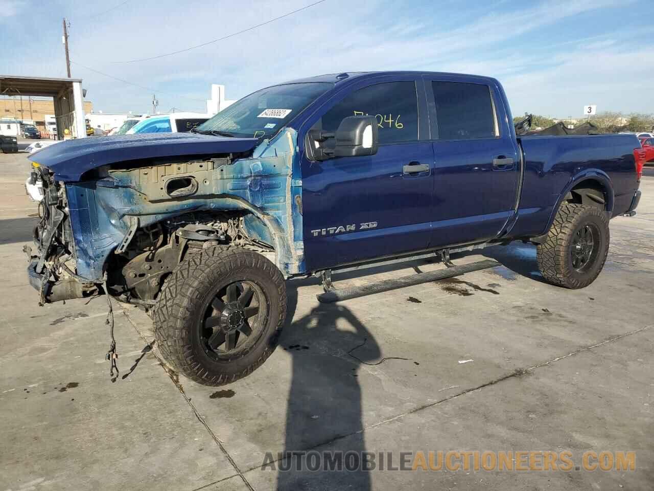 1N6BA1F44JN528096 NISSAN TITAN 2018