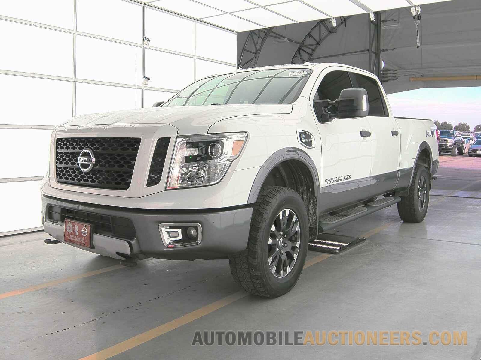 1N6BA1F45HN519367 Nissan Titan XD 2017