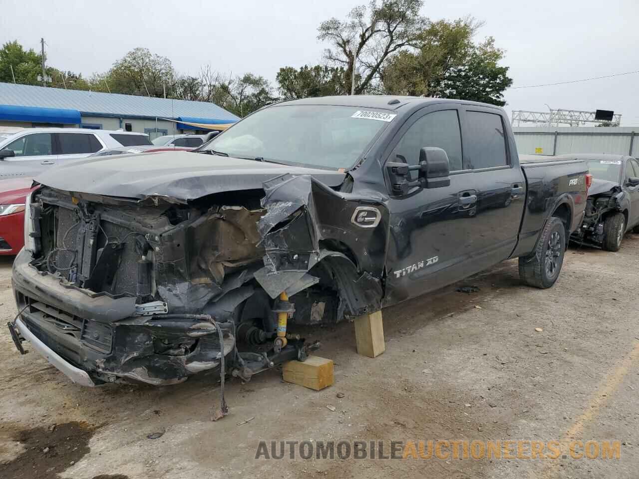 1N6BA1F45JN514692 NISSAN TITAN 2018