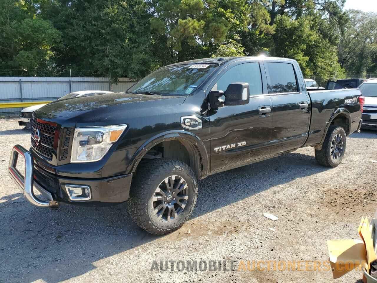 1N6BA1F45JN528365 NISSAN TITAN 2018