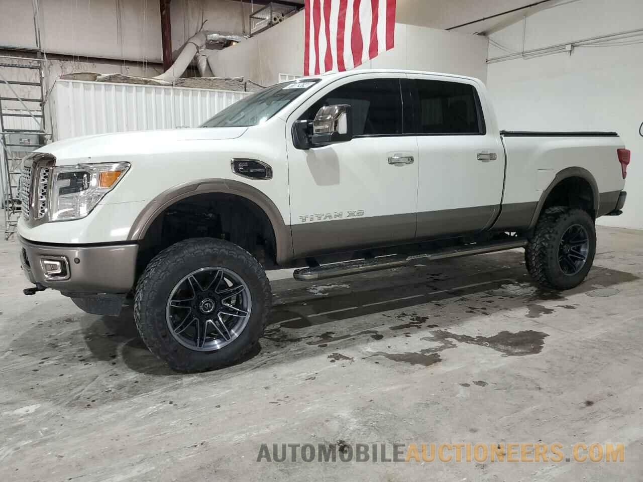 1N6BA1F46JN521358 NISSAN TITAN 2018