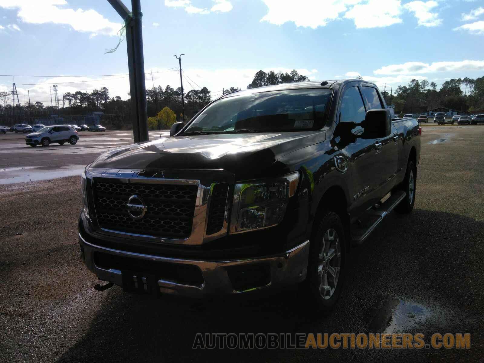 1N6BA1F49JN520768 Nissan Titan XD 2018