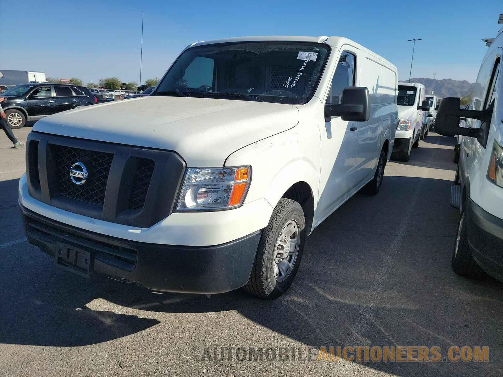 1N6BF0KM2HN801810 Nissan NV15 2017