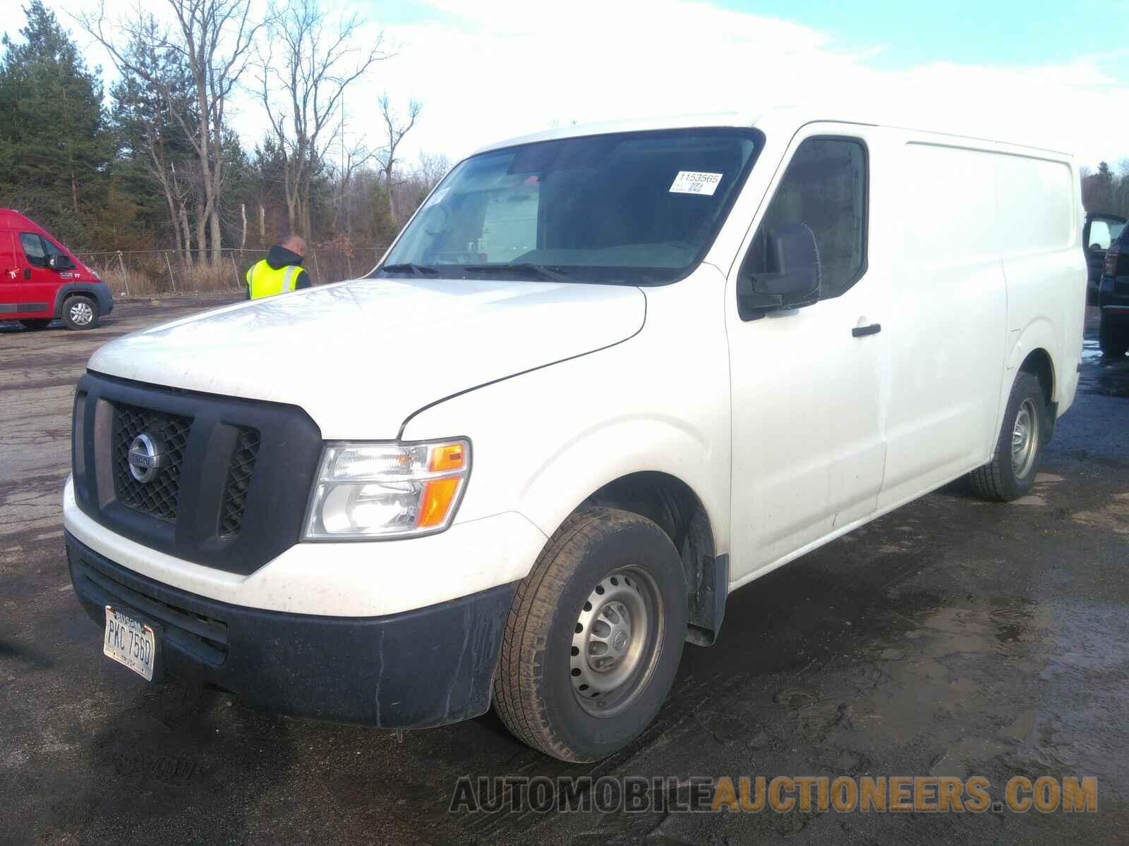 1N6BF0KM5JN805811 Nissan NV Cargo 2018