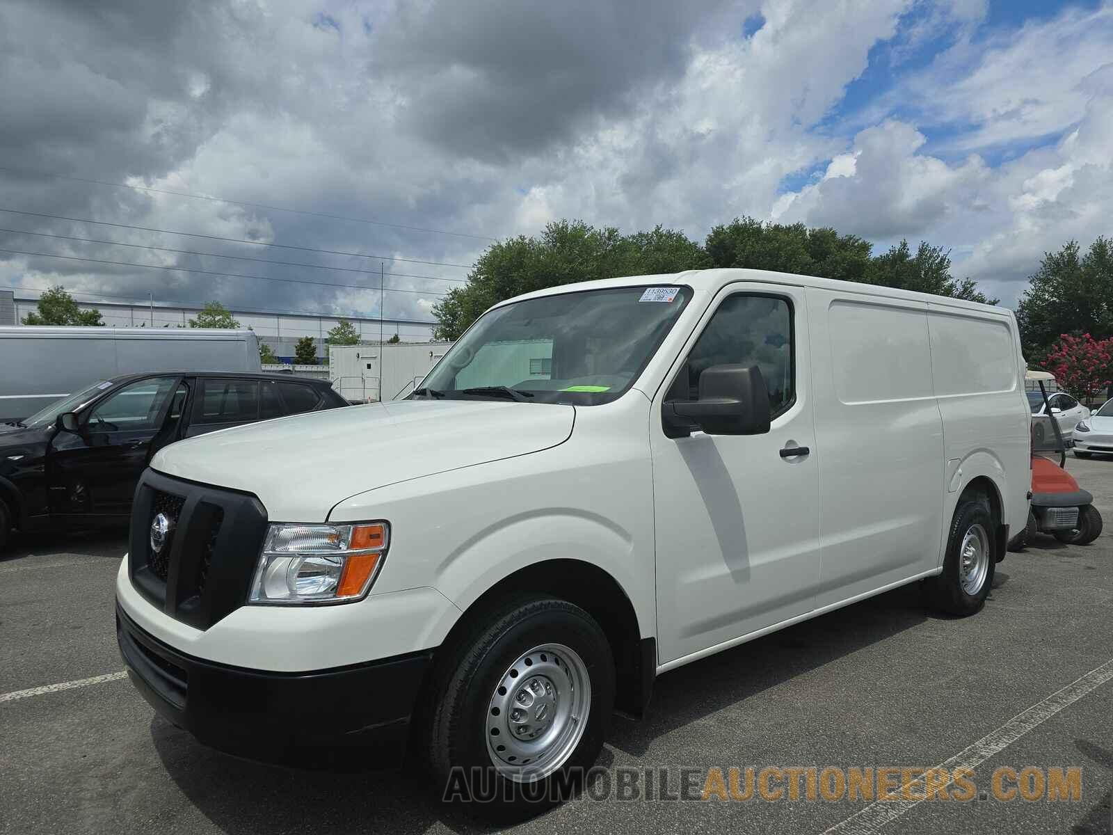 1N6BF0KM5JN816677 Nissan NV15 2018