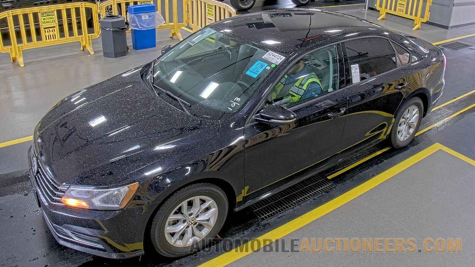 1VWAA7A36JC008930 Volkswagen Passat 2018