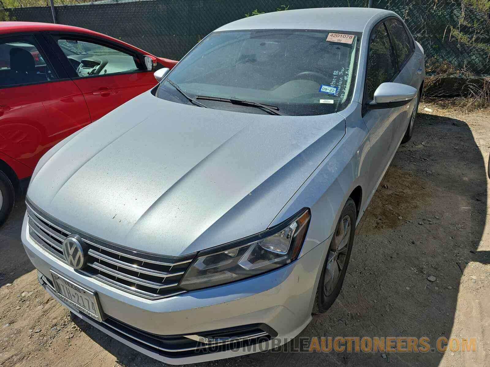 1VWAA7A37JC017944 Volkswagen Passat 2018