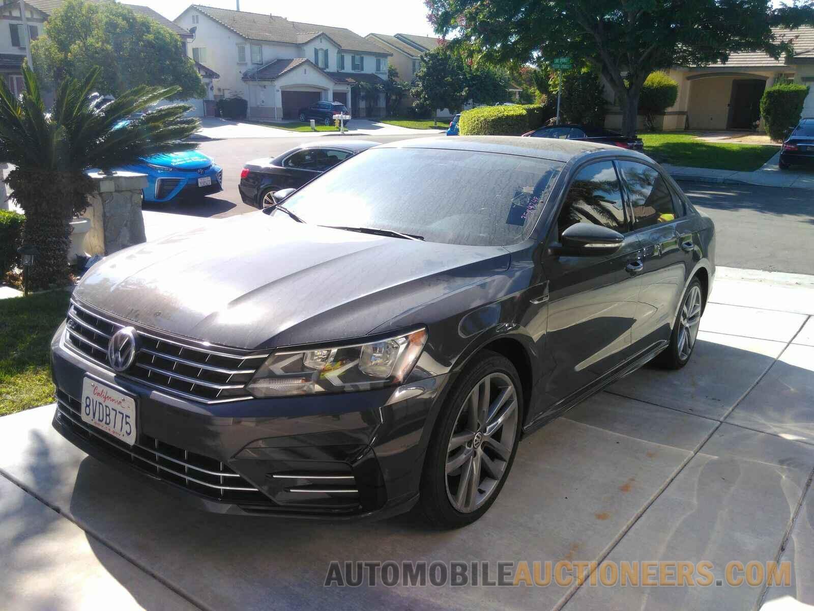 1VWAA7A38JC016088 Volkswagen Passat 2018