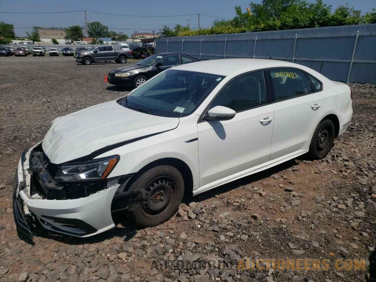 1VWAA7A38JC037412 VOLKSWAGEN PASSAT 2018