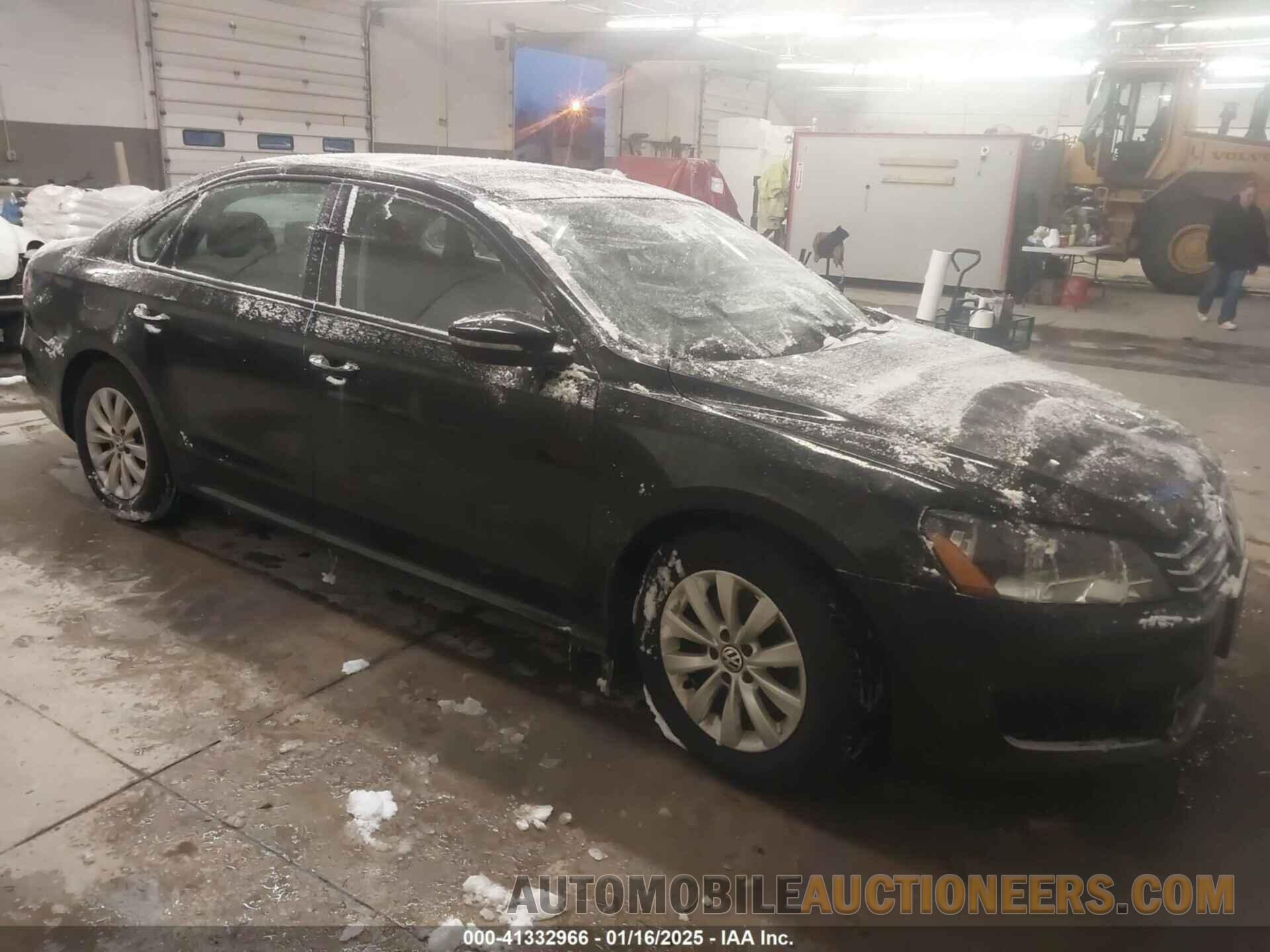 1VWAP7A30CC011405 VOLKSWAGEN PASSAT 2012