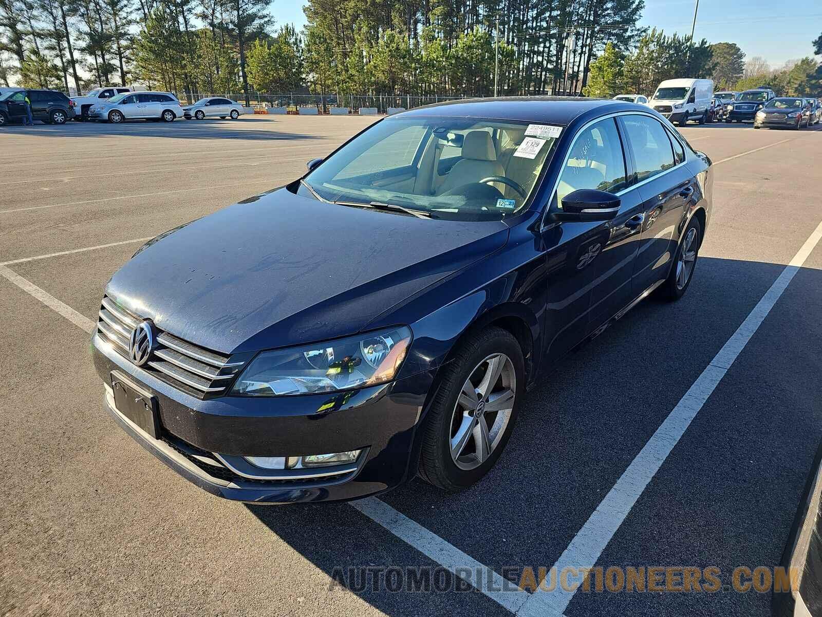 1VWAS7A36FC080411 Volkswagen Passat 2015