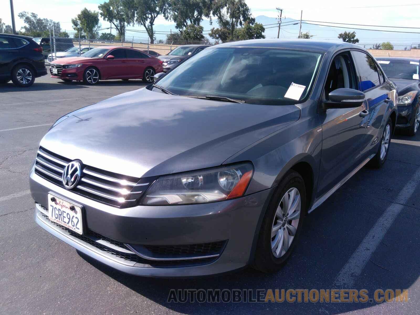 1VWAT7A35FC005891 Volkswagen Passat 2015