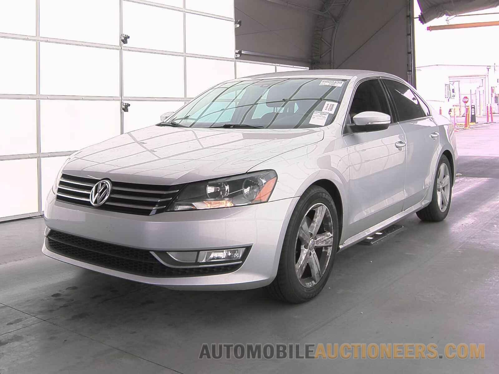 1VWAT7A35FC094202 Volkswagen Passat 2015