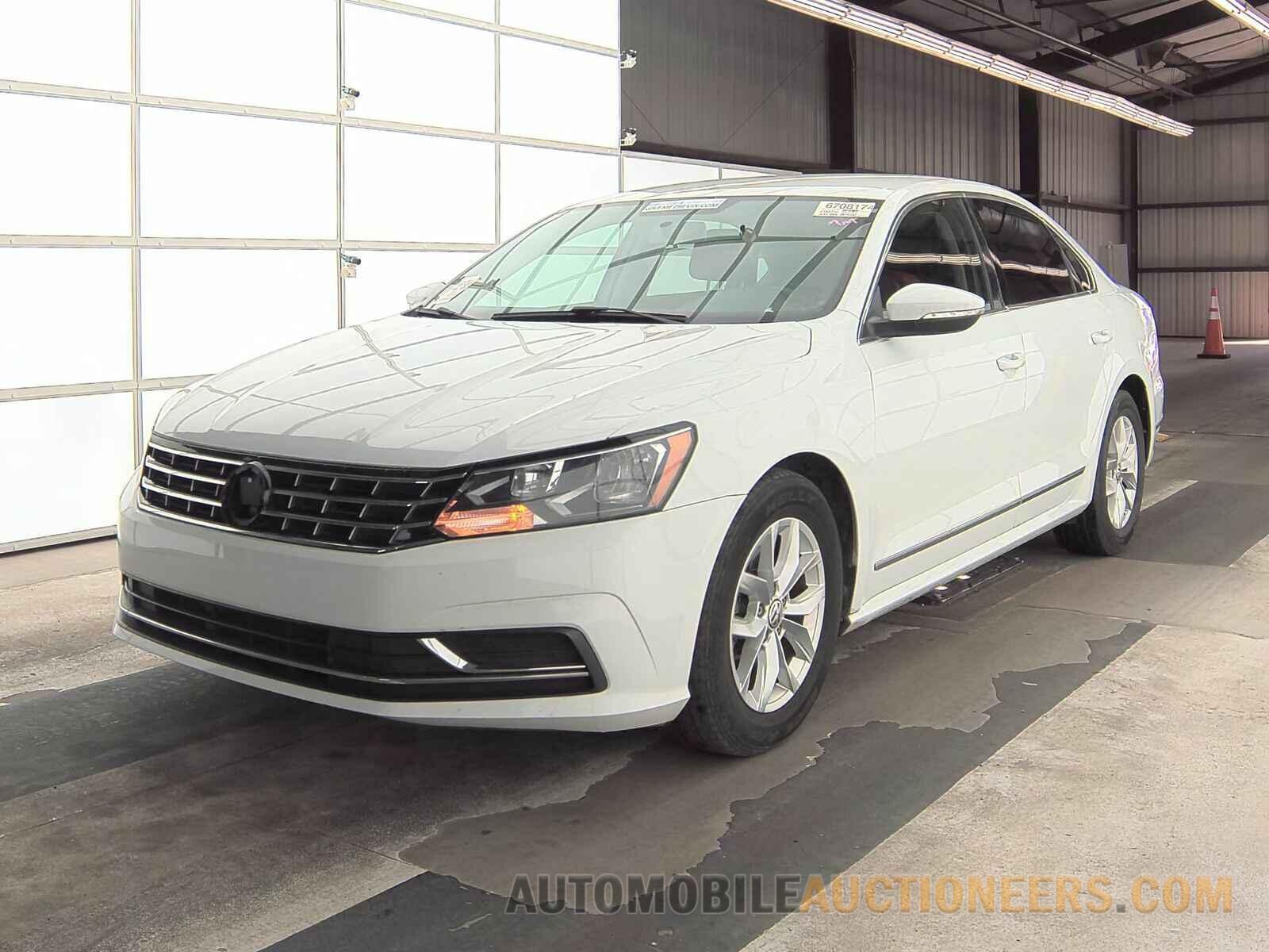 1VWAT7A35HC003058 Volkswagen Passat 2017