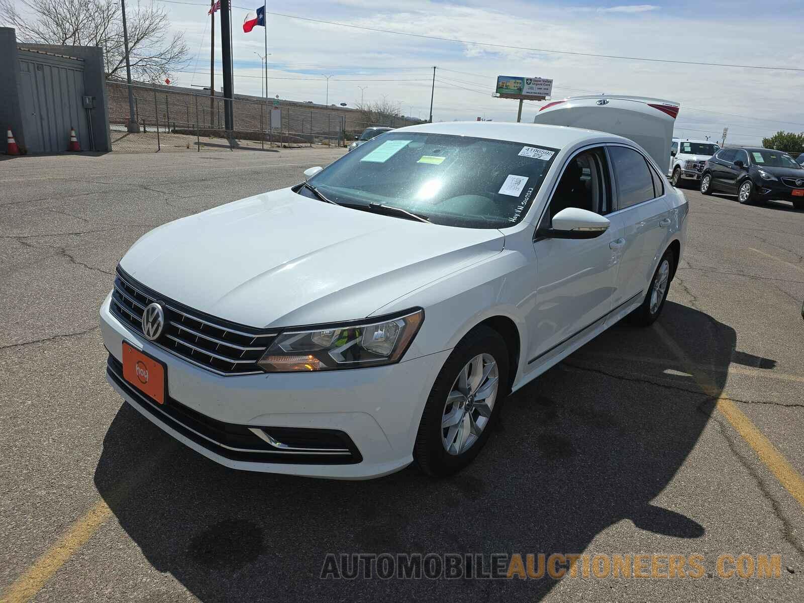 1VWAT7A36HC011119 Volkswagen Passat 2017