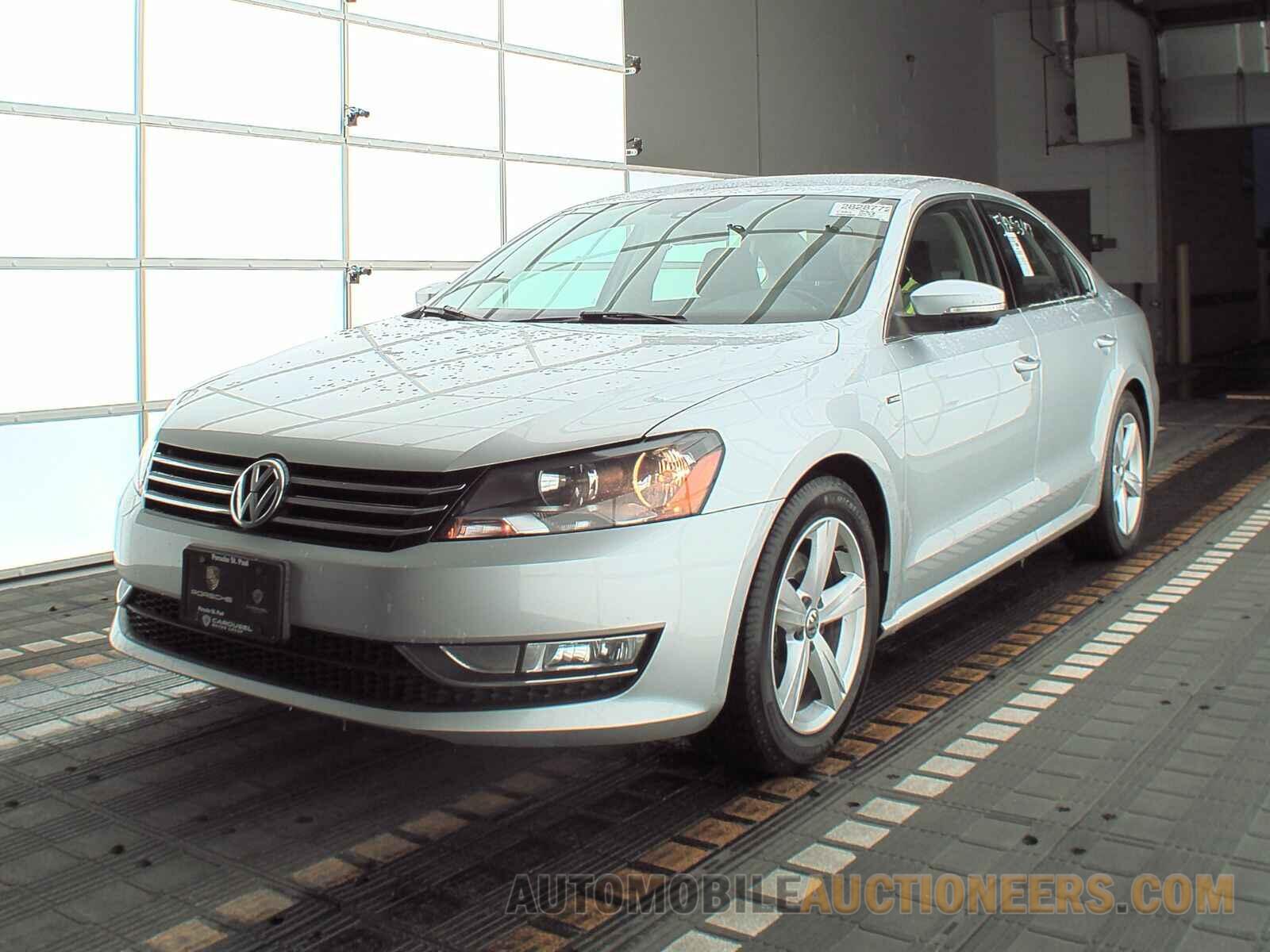 1VWAT7A39FC115780 Volkswagen Passat 2015