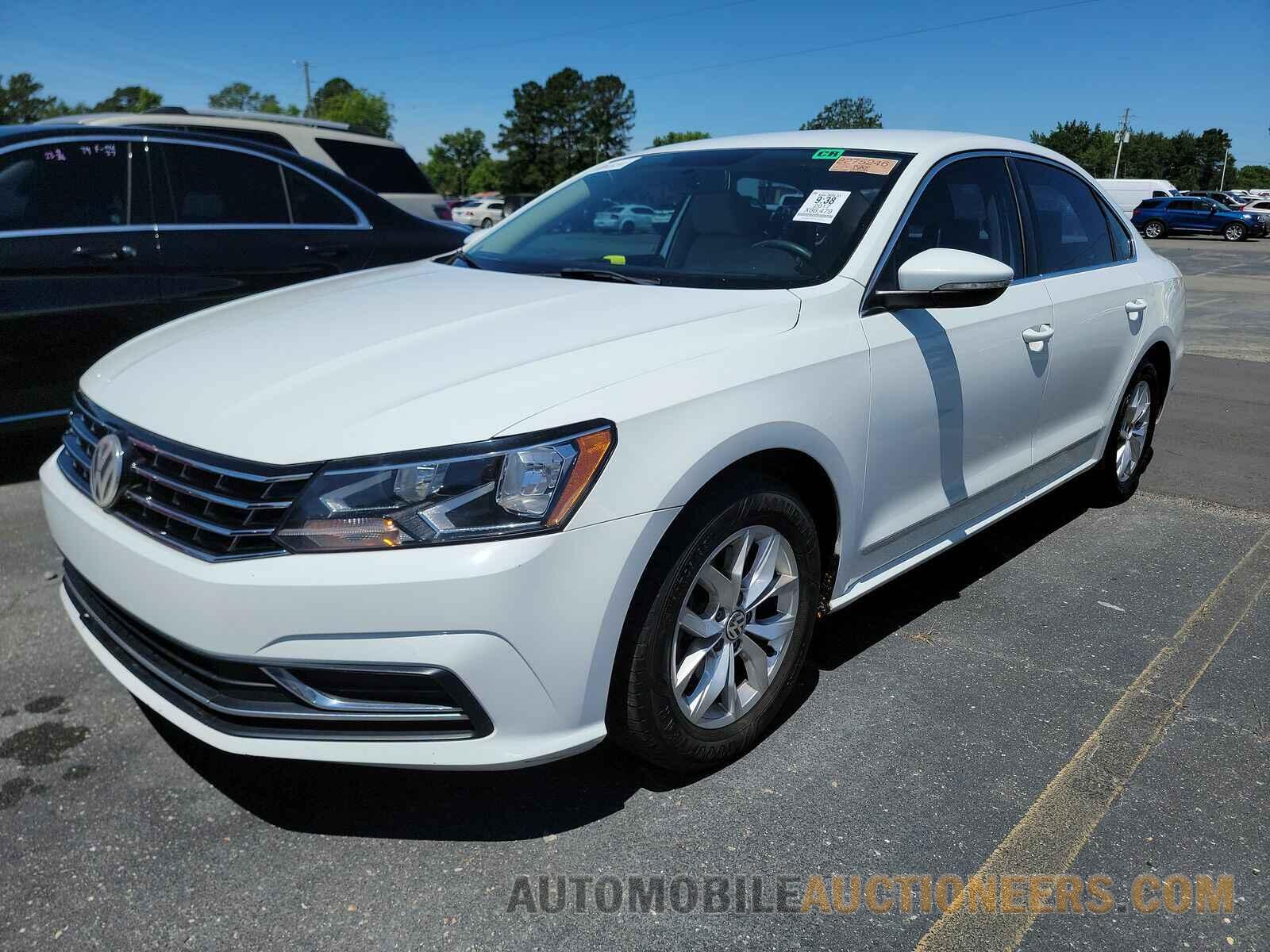 1VWAT7A39HC004357 Volkswagen Passat 2017