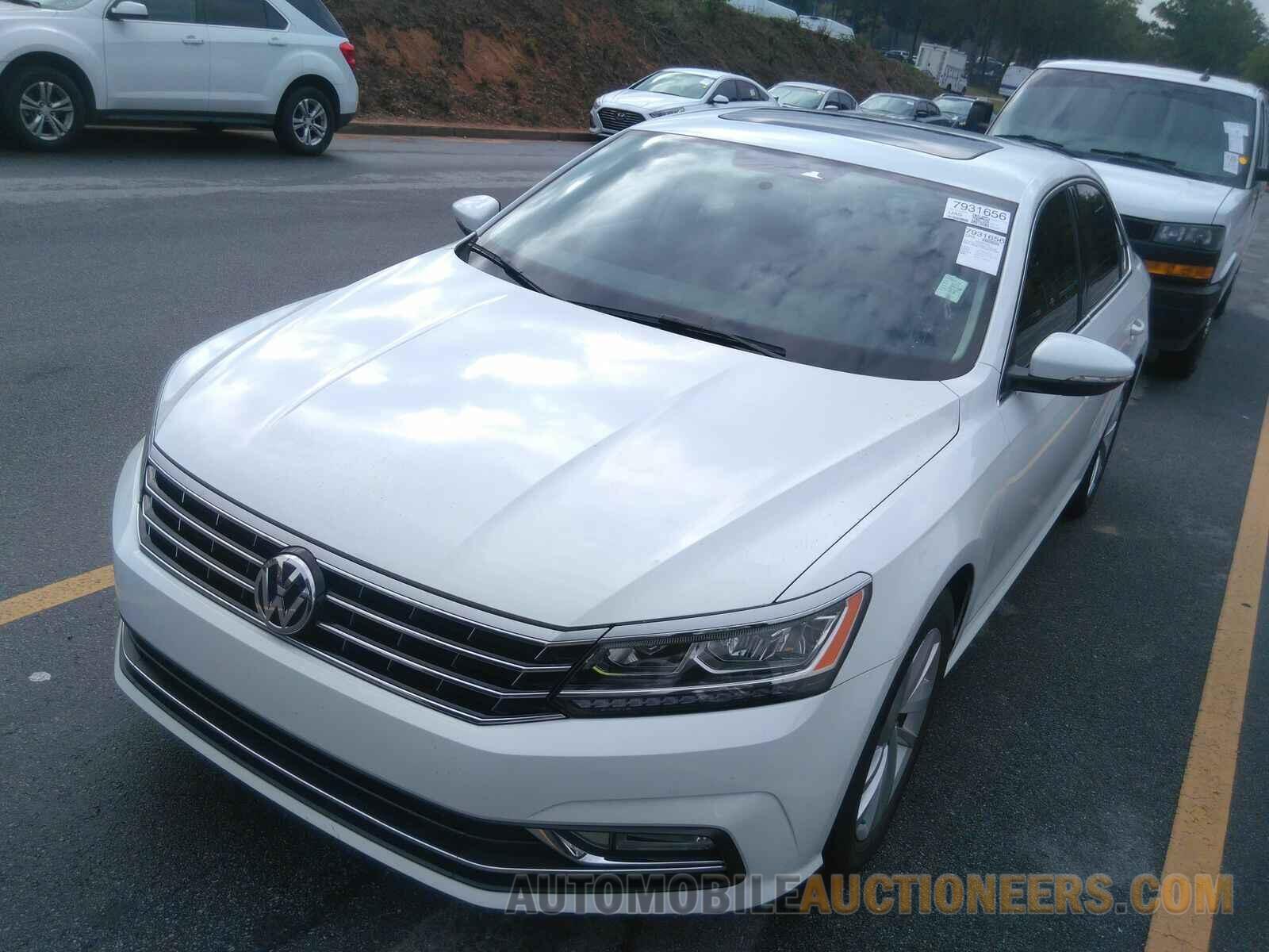 1VWBA7A33JC027682 Volkswagen Passat 2018