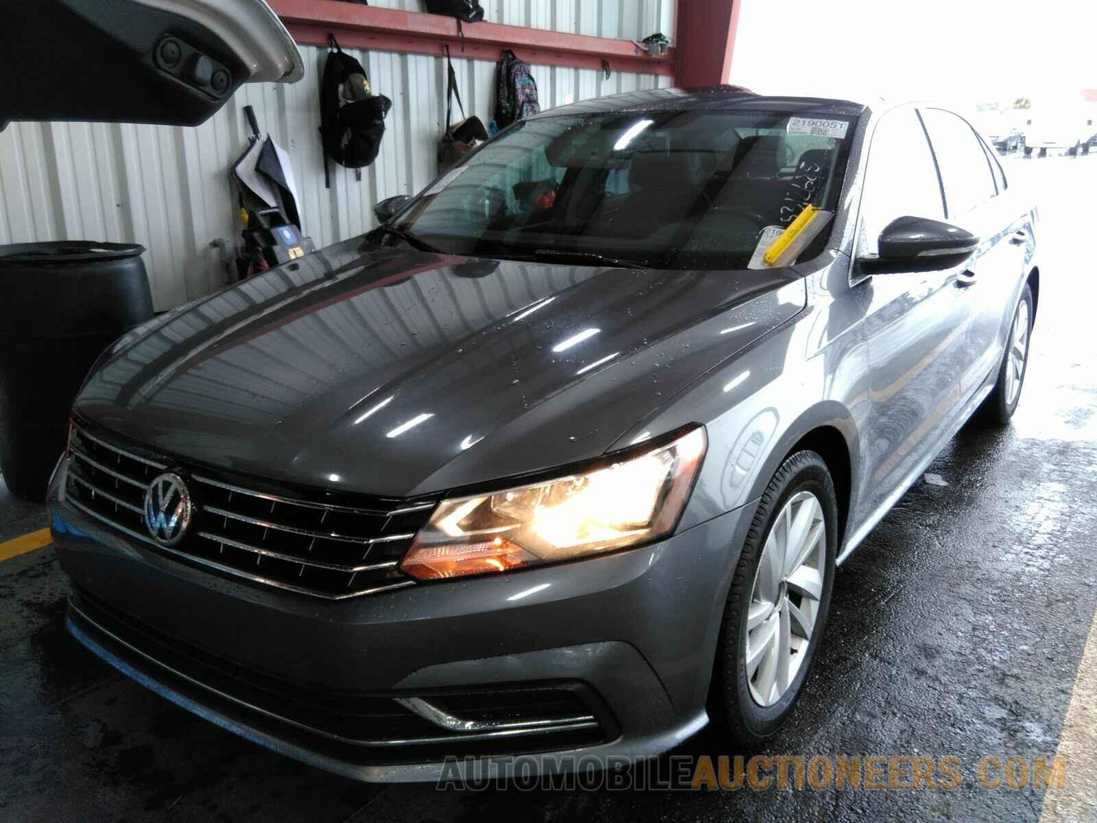 1VWBA7A33JC042201 Volkswagen Passat 2018