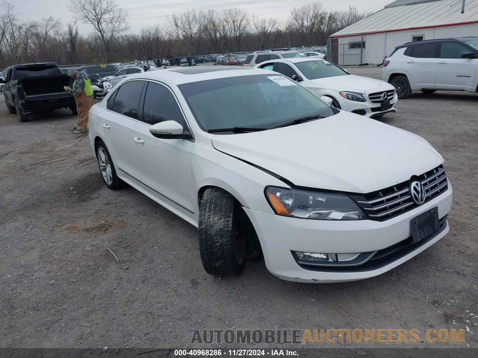 1VWBN7A30CC047038 VOLKSWAGEN PASSAT 2012