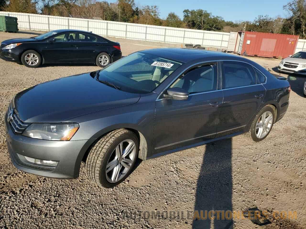 1VWBN7A32DC088126 VOLKSWAGEN PASSAT 2013