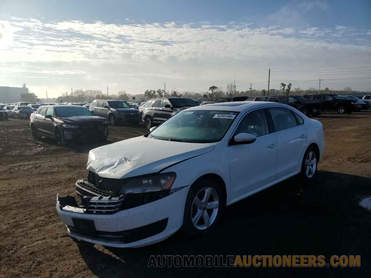 1VWBN7A36CC093246 VOLKSWAGEN PASSAT 2012