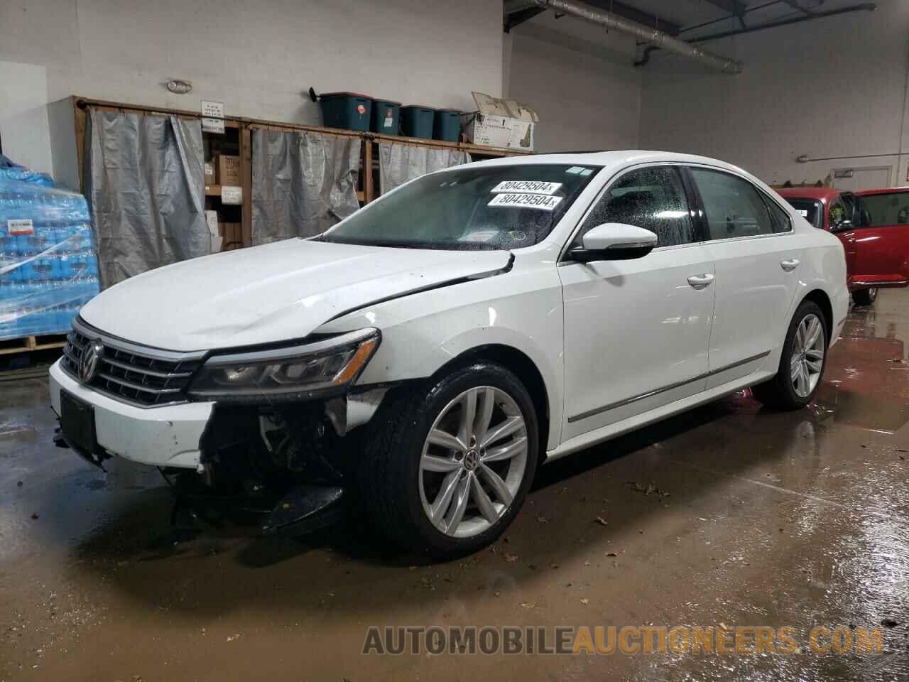 1VWCA7A30JC011332 VOLKSWAGEN PASSAT 2018