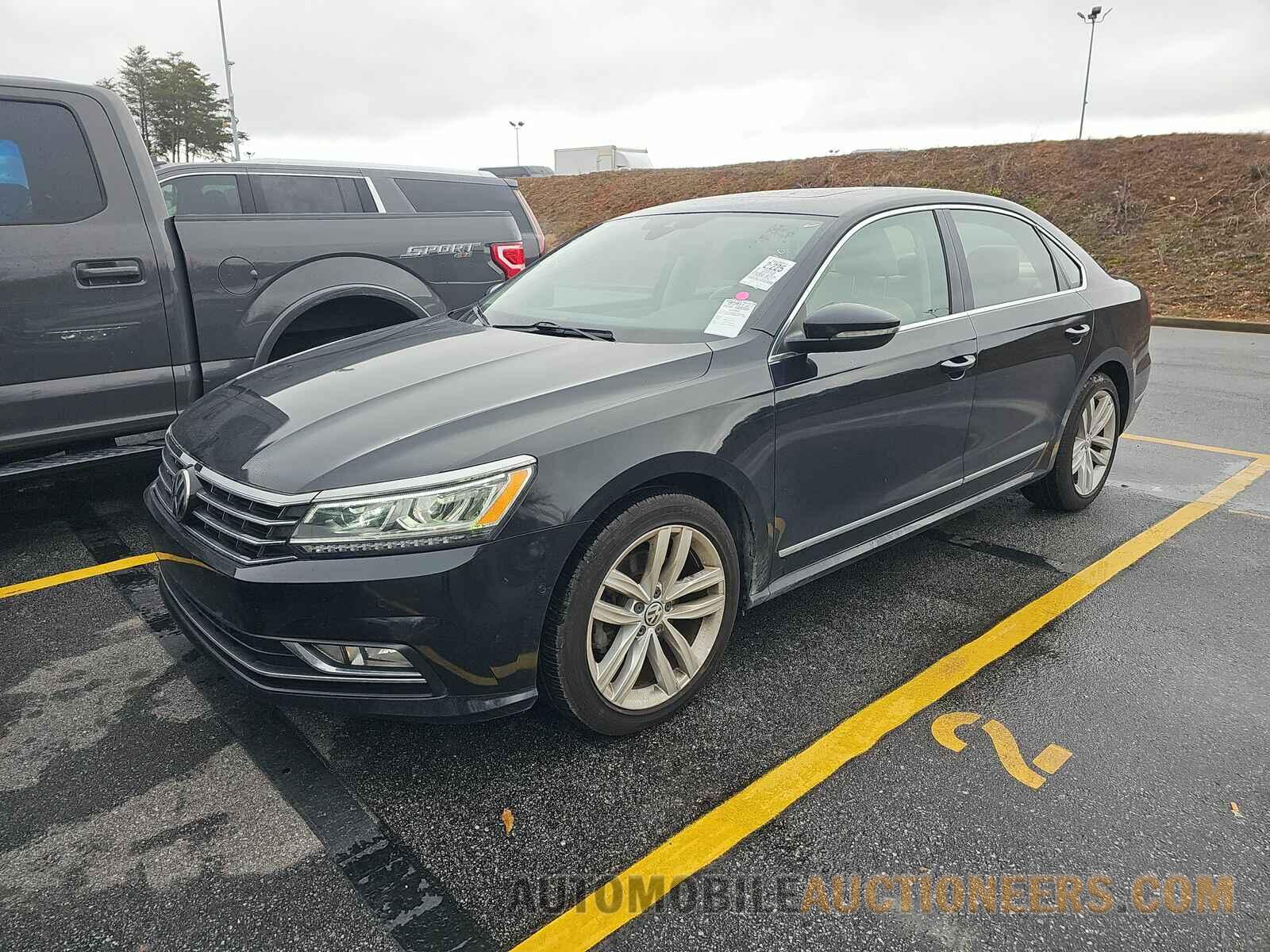 1VWCA7A38JC017282 Volkswagen Passat 2018