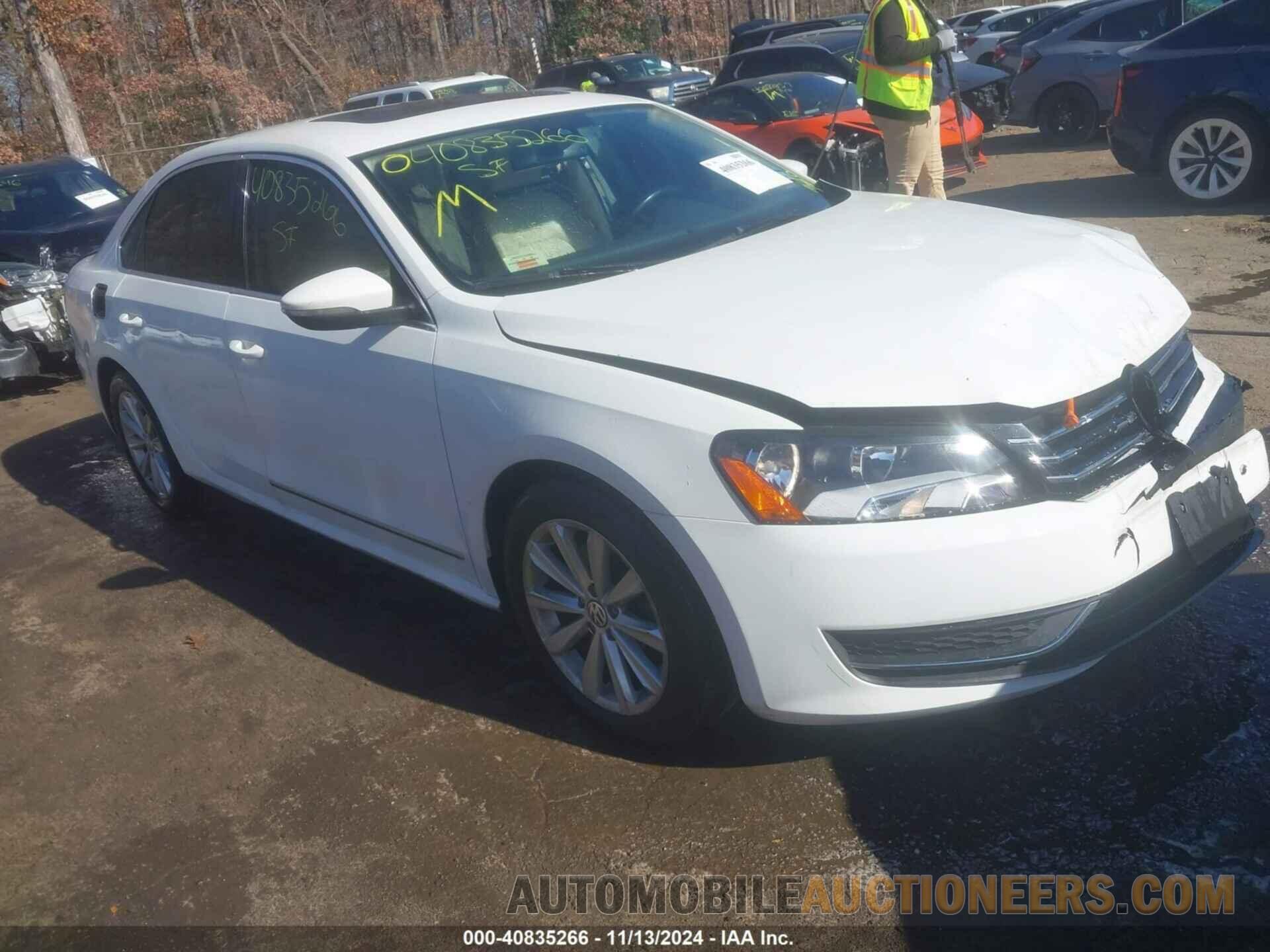 1VWCH7A31CC033998 VOLKSWAGEN PASSAT 2012