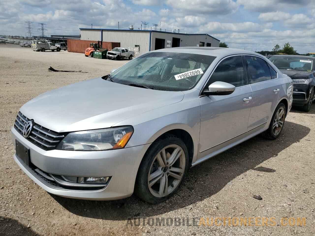 1VWCN7A32CC056005 VOLKSWAGEN PASSAT 2012