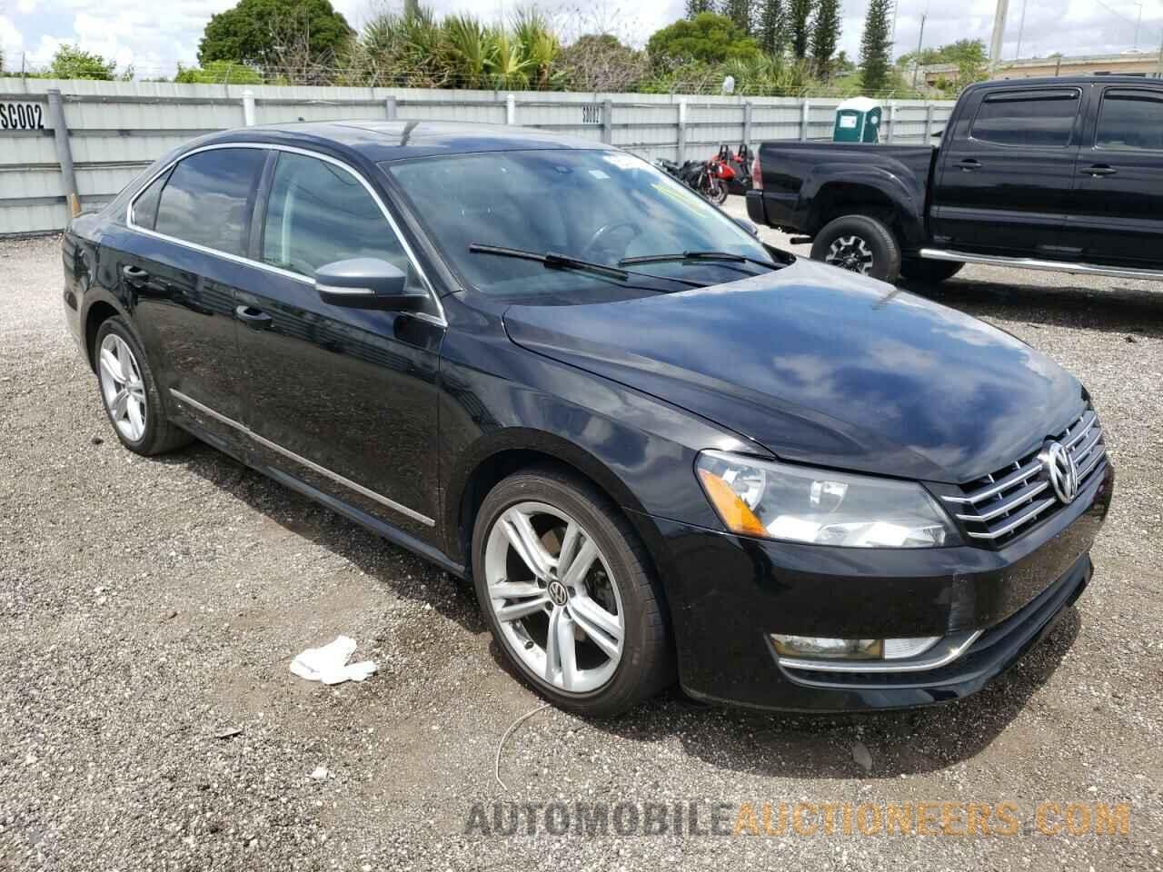 1VWCN7A39CC099062 VOLKSWAGEN PASSAT 2012