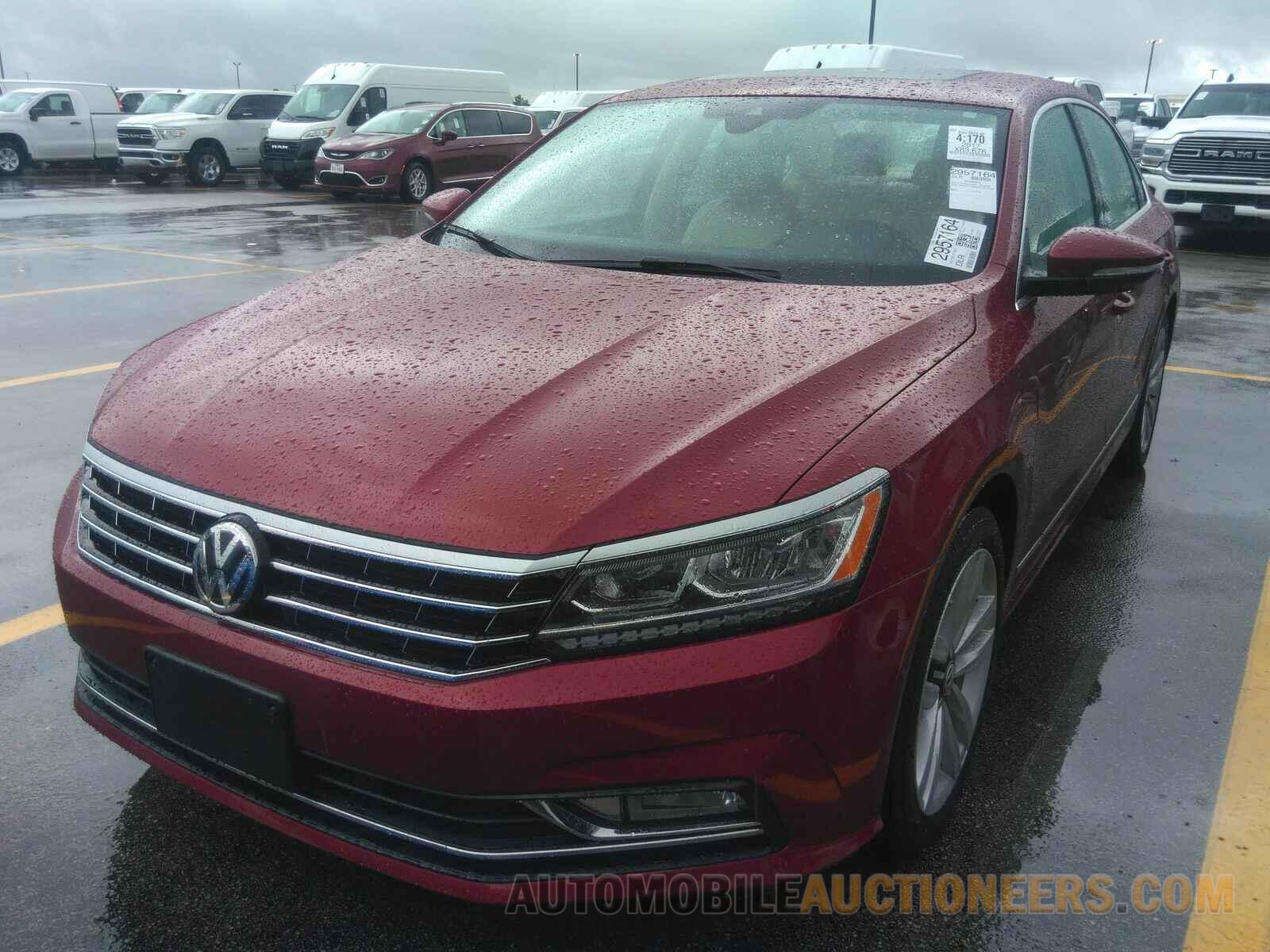 1VWCT7A34HC081940 Volkswagen Passat 2017