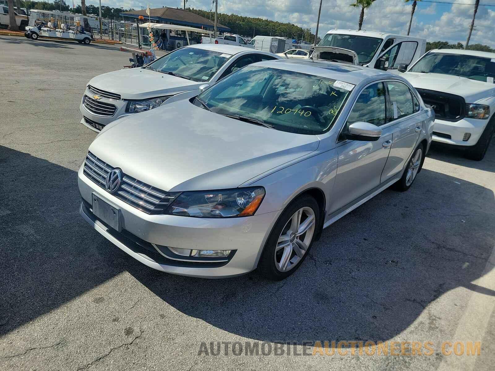 1VWCT7A37FC120940 Volkswagen Passat 2015