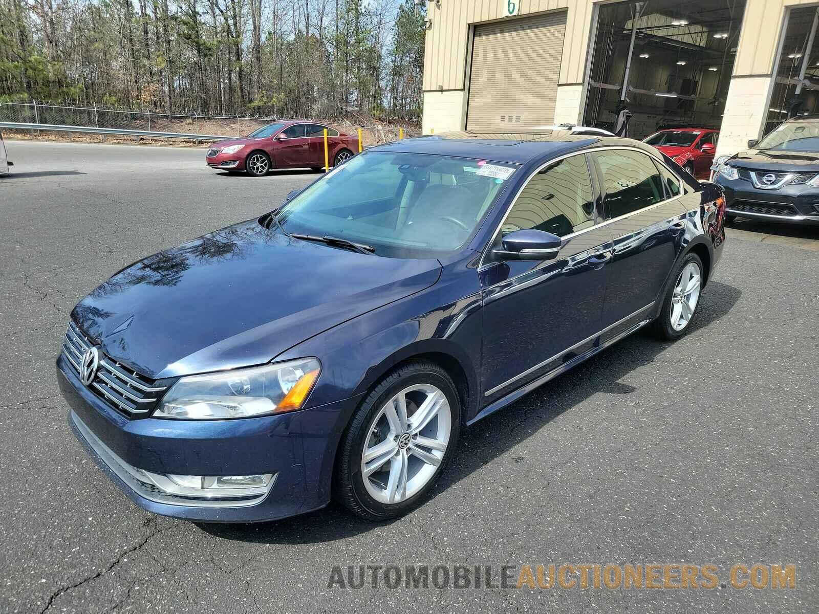 1VWCV7A36FC061180 Volkswagen Passat 2015