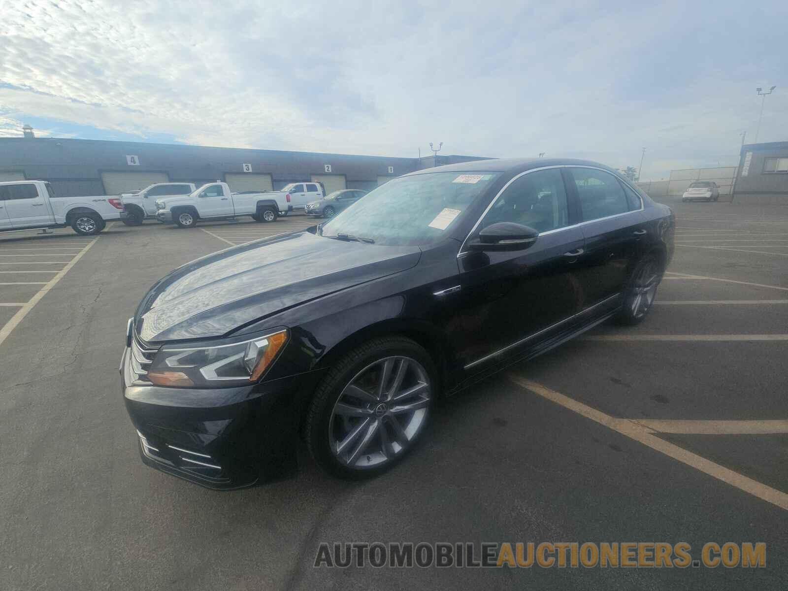 1VWDT7A30HC067215 Volkswagen Passat 2017