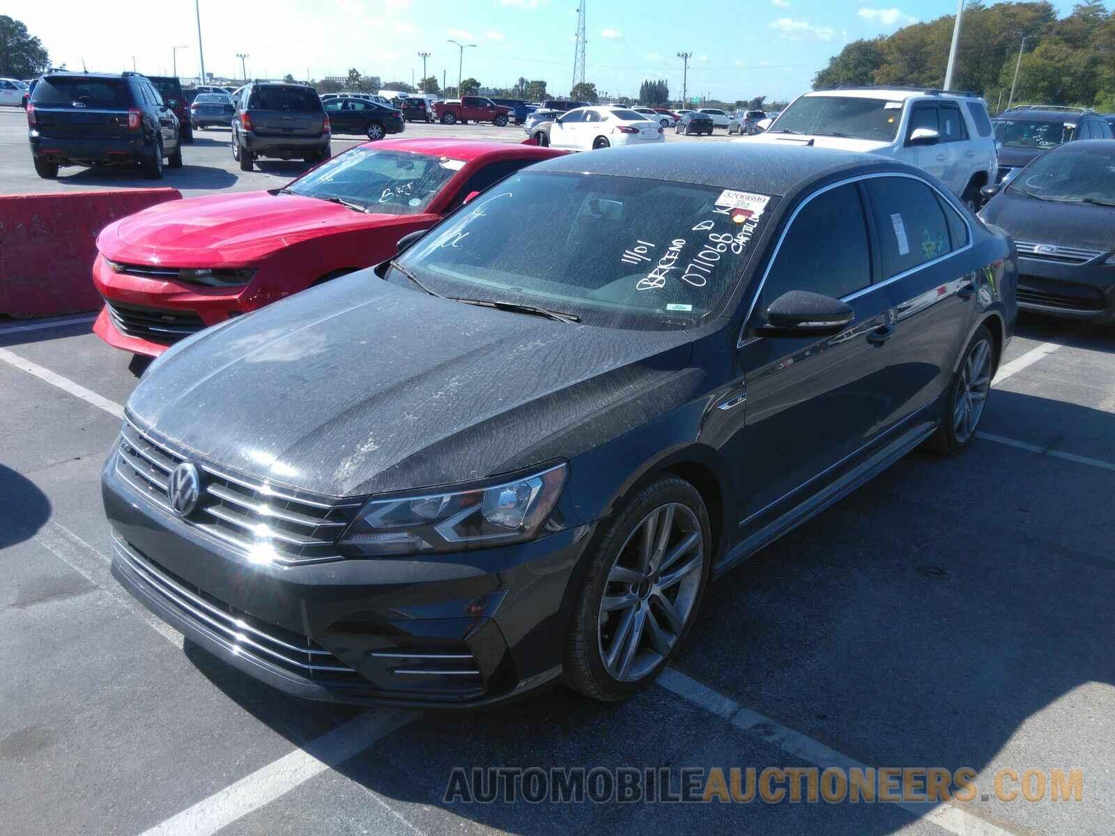 1VWDT7A30HC071068 Volkswagen Passat 2017