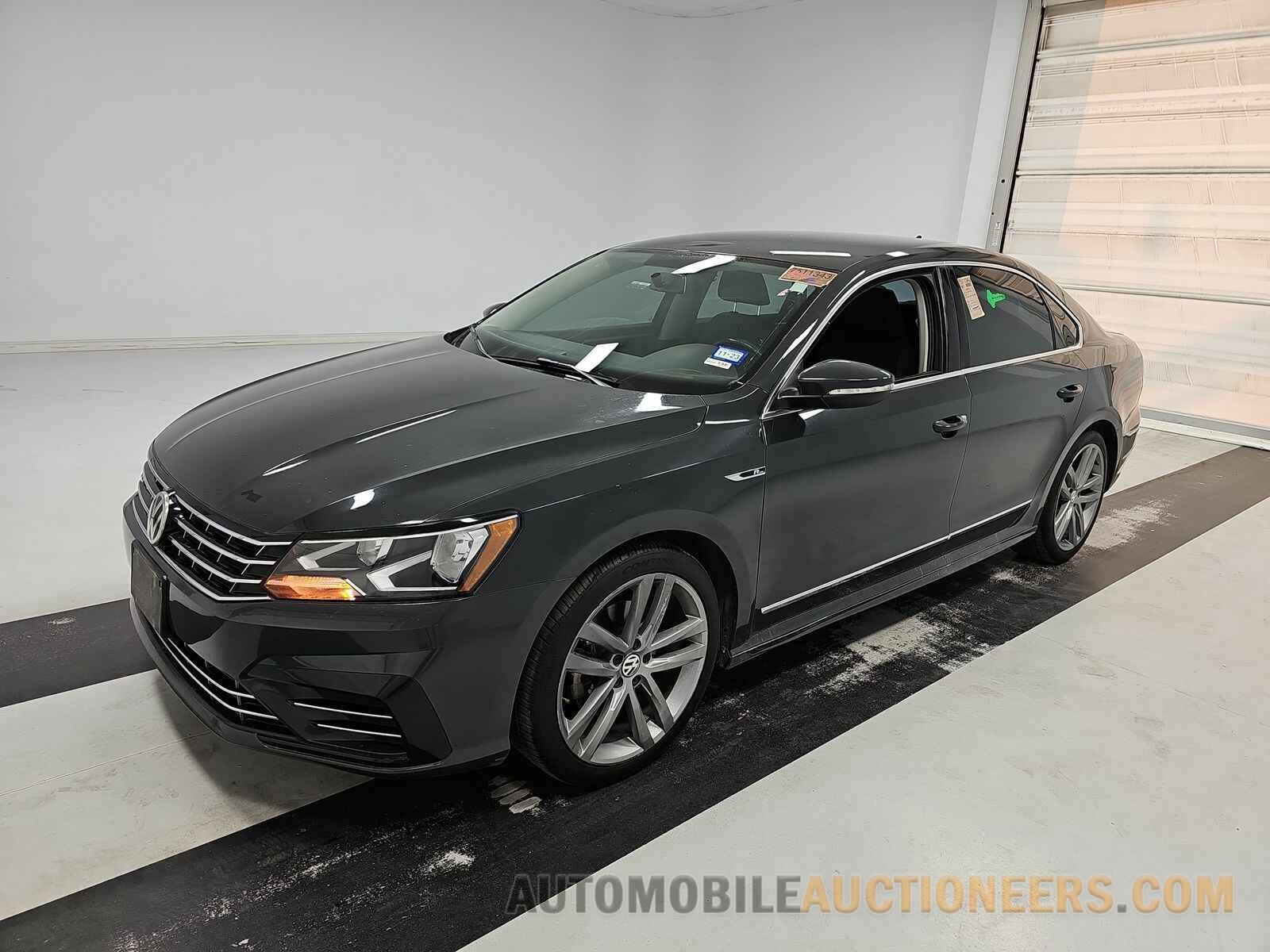 1VWDT7A31HC054392 Volkswagen Passat 2017