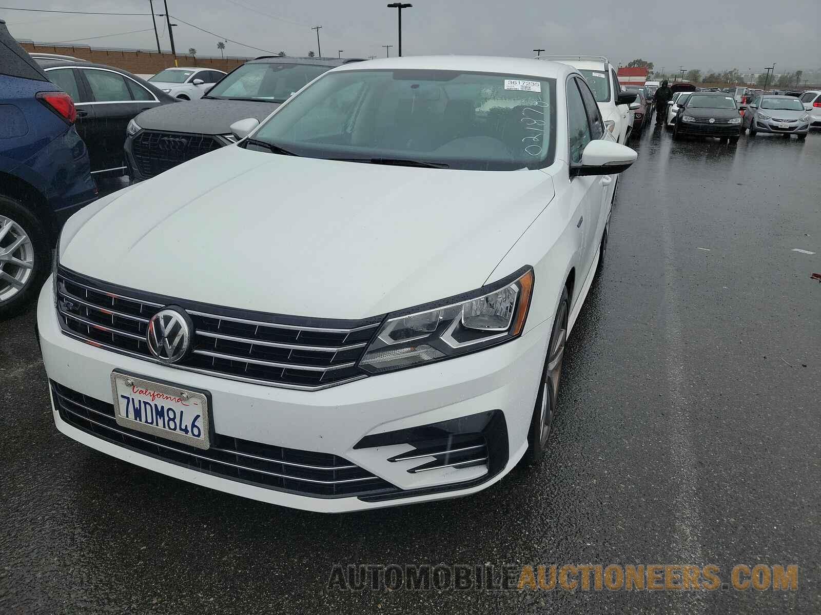 1VWDT7A35HC021878 Volkswagen Passat 2017