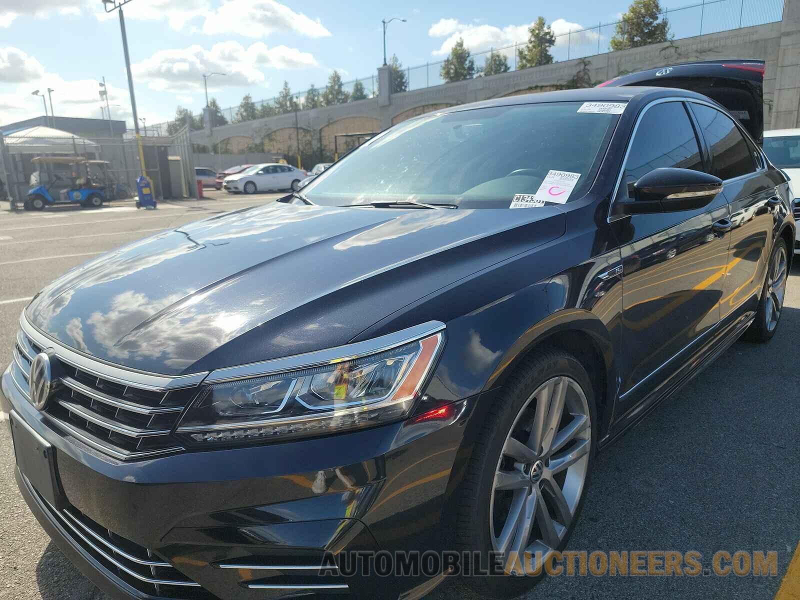 1VWDT7A35HC057019 Volkswagen Passat 2017