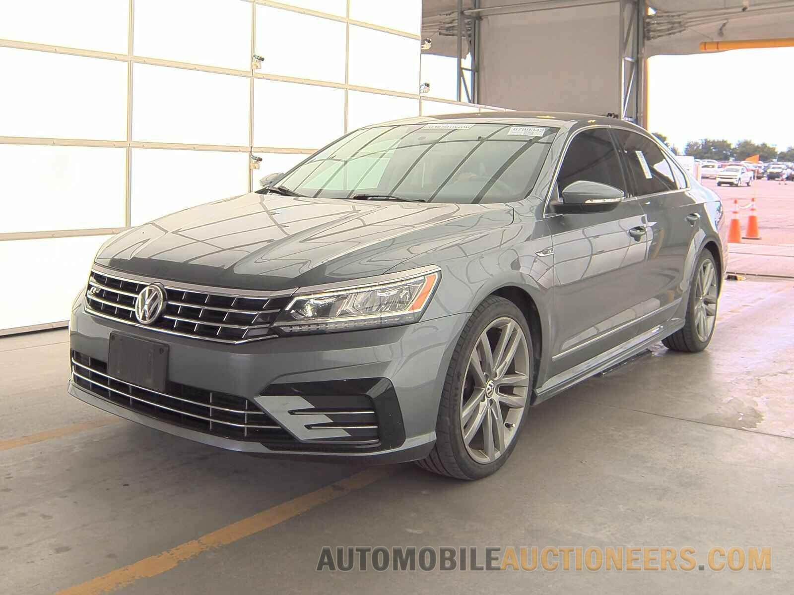 1VWDT7A3XHC071174 Volkswagen Passat 2017