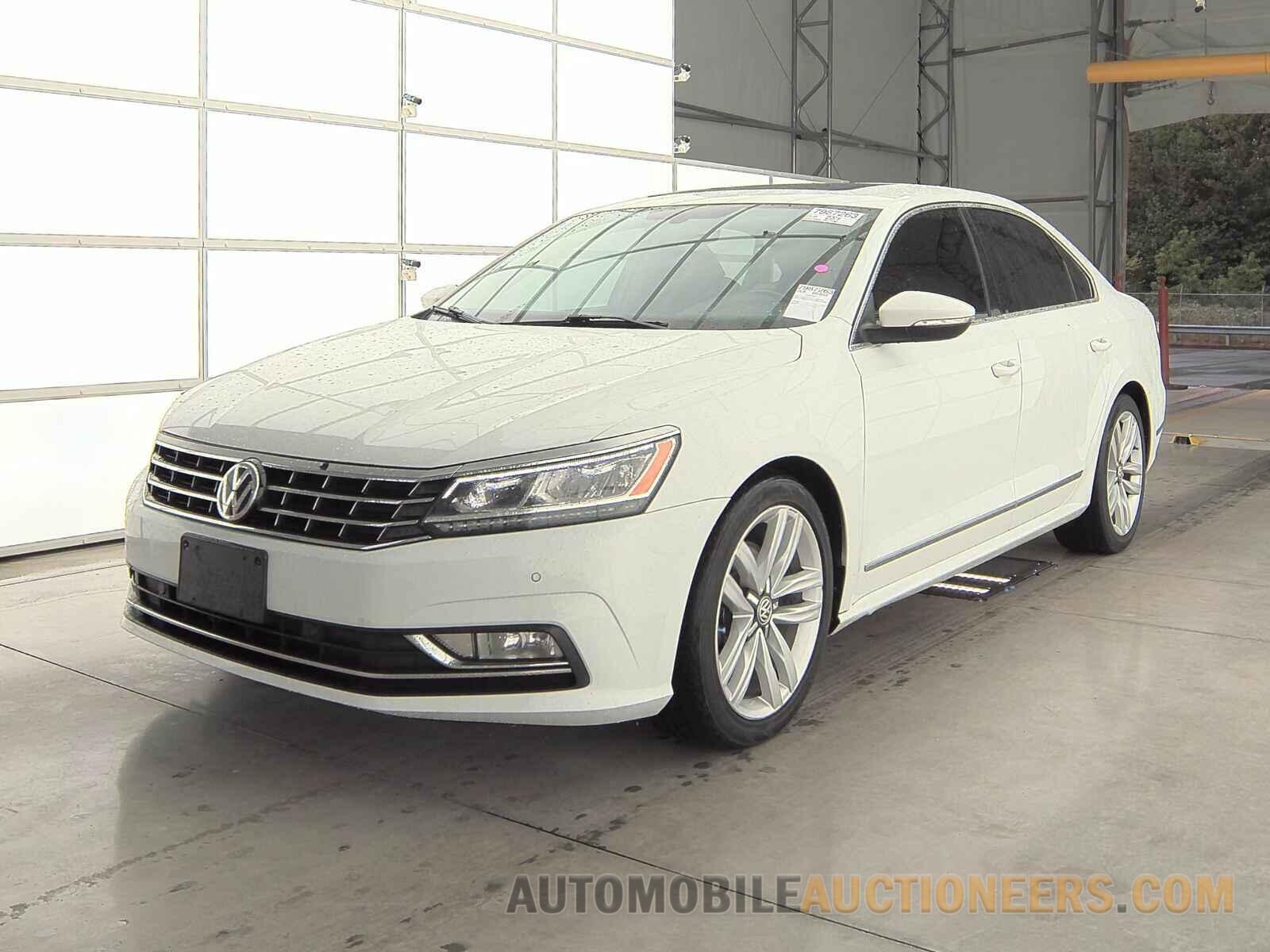 1VWGT7A30HC050296 Volkswagen Passat 2017