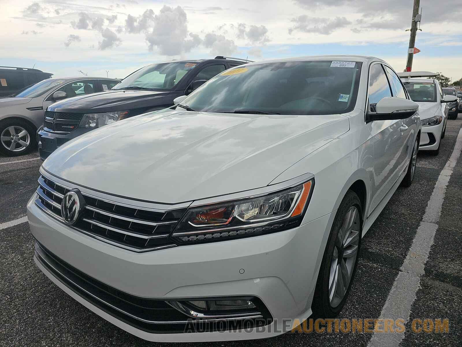 1VWGT7A32HC067102 Volkswagen Passat 2017