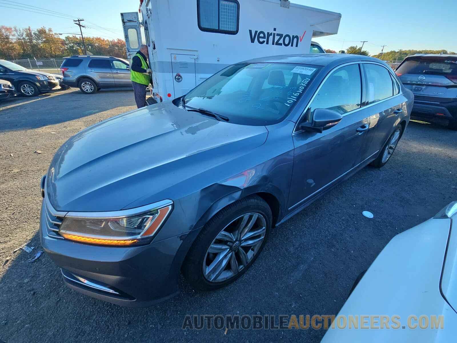 1VWGT7A33HC002159 Volkswagen Passat 2017