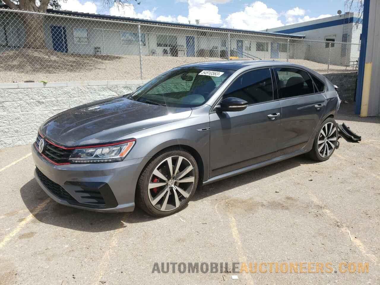 1VWJM7A32JC033606 VOLKSWAGEN PASSAT 2018