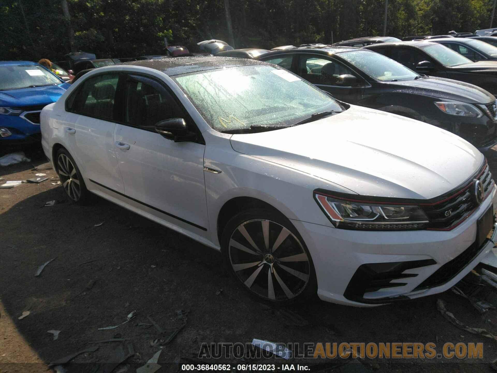 1VWJM7A38JC051558 VOLKSWAGEN PASSAT 2018