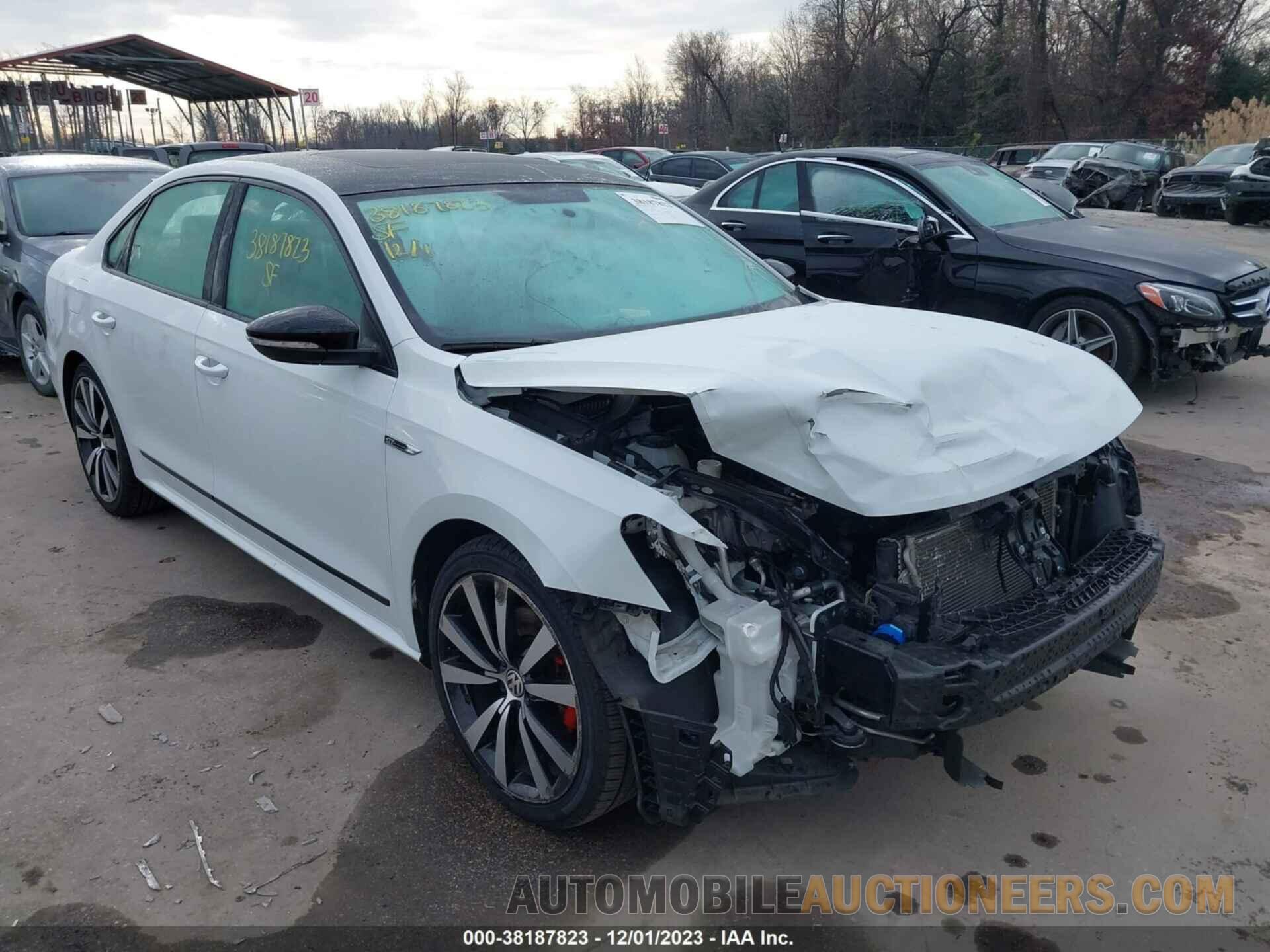 1VWJM7A39JC037586 VOLKSWAGEN PASSAT 2018