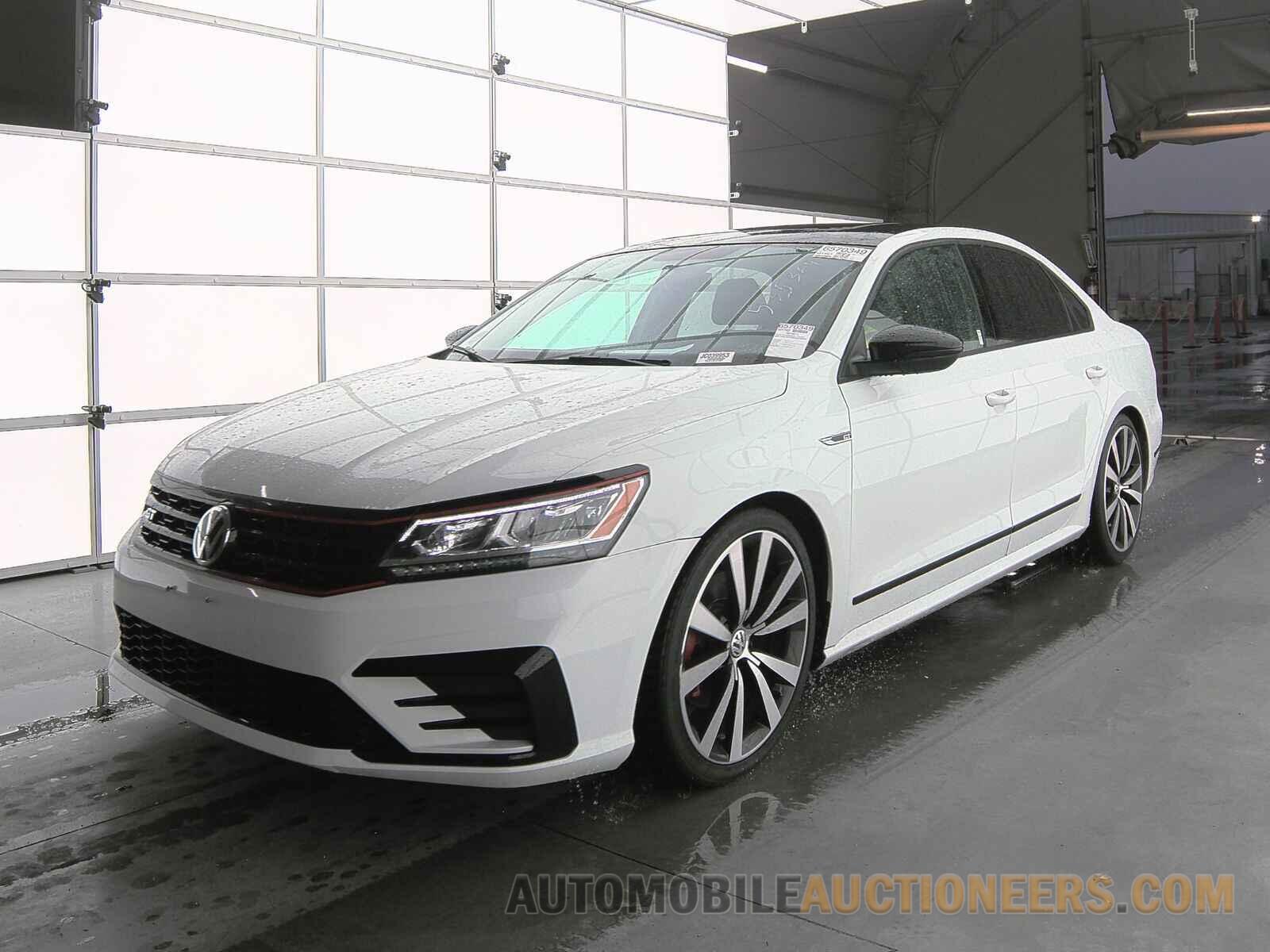 1VWJM7A39JC039953 Volkswagen Passat 2018