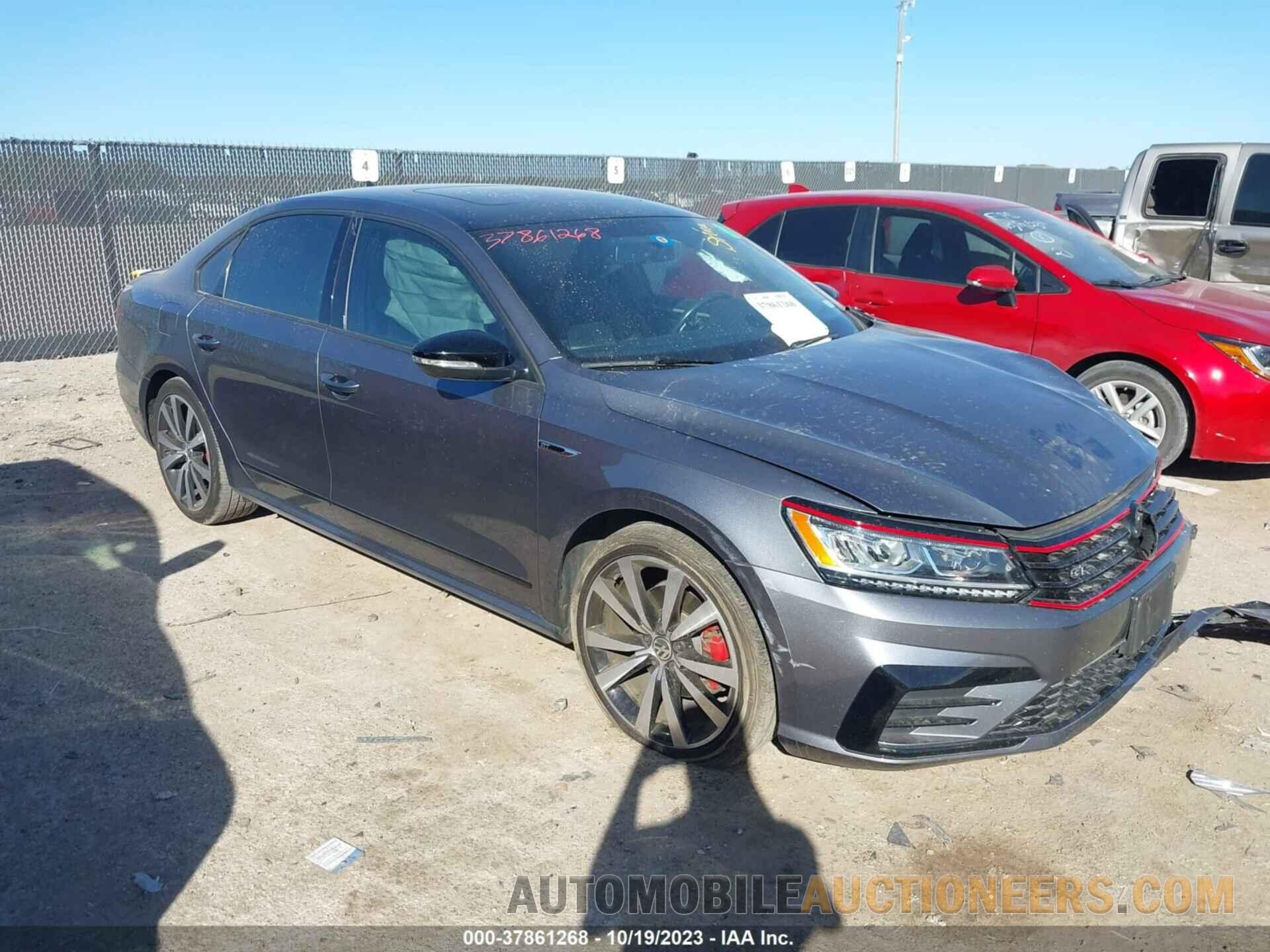 1VWJM7A39JC052380 VOLKSWAGEN PASSAT 2018