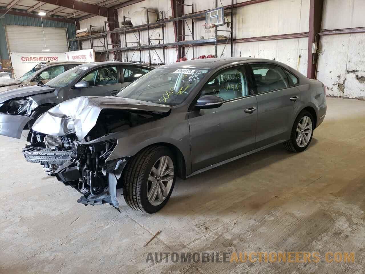 1VWLA7A33KC012556 VOLKSWAGEN PASSAT 2019